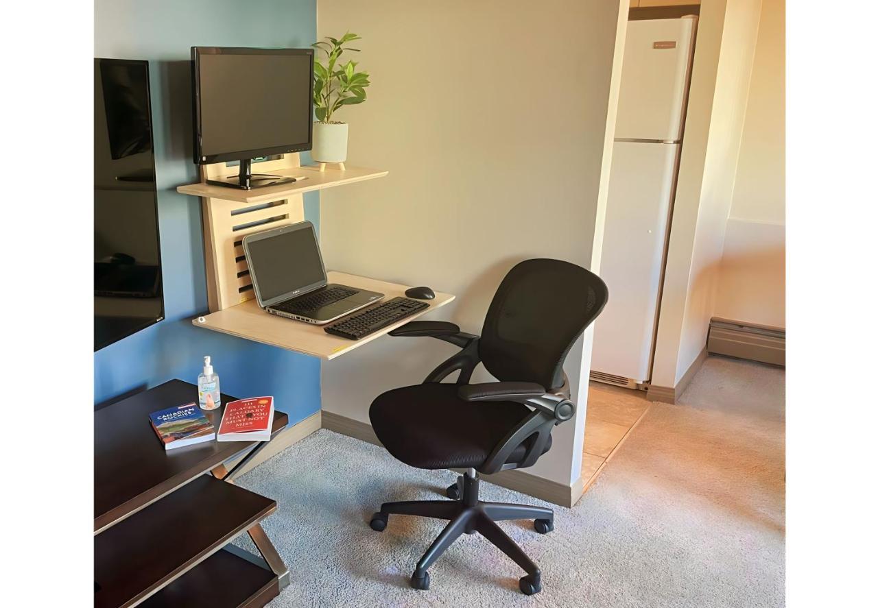 Entire Condo Downtown, Walk To Bmo & Stampede, Parking, 1,5 Hrs To Banff YYC Exteriör bild